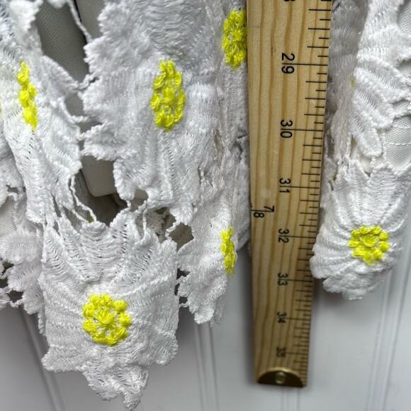 Judith March medium black daisy romper lace embroidered floral halter cutout - Picture 4 of 13